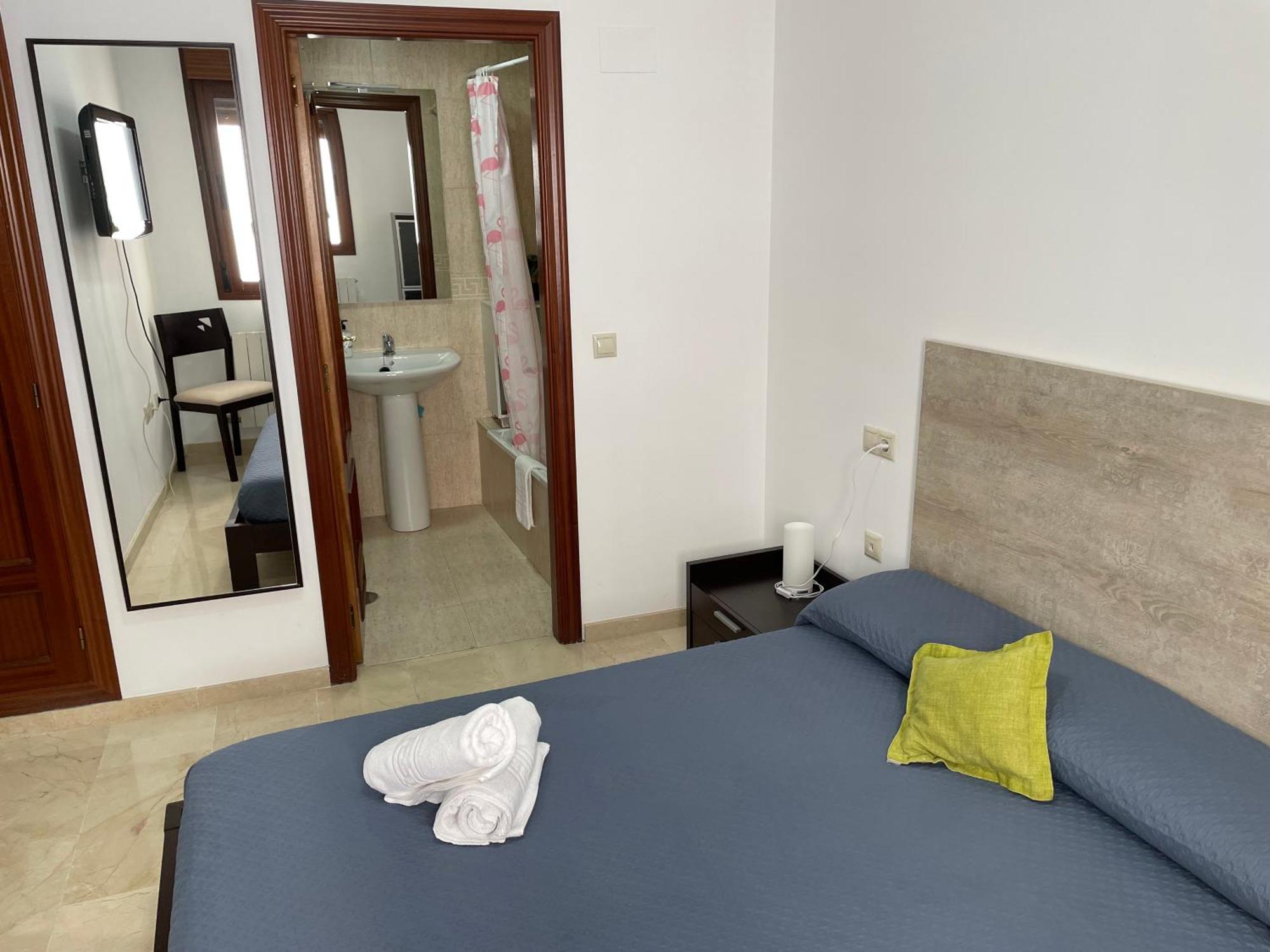 Appartamento Piso Compartido Delyrent En San Ildefonso Jaén Esterno foto